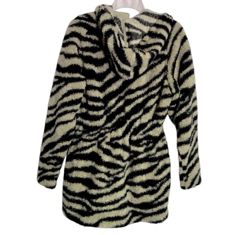 Varley by Anthropologie Whitfield Sherpa Oversized Zebra Pullover XS-M fit - Picture 5 of 10